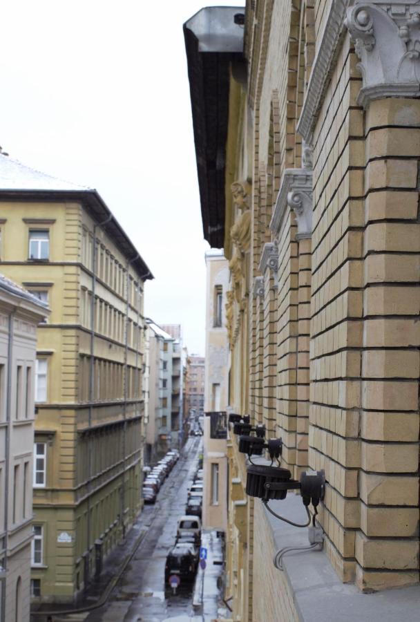 Mikszath Apartments Boedapest Kamer foto